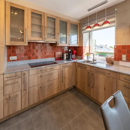 Spacious In Stavelot, Cleaning Included Ferienhaus *
